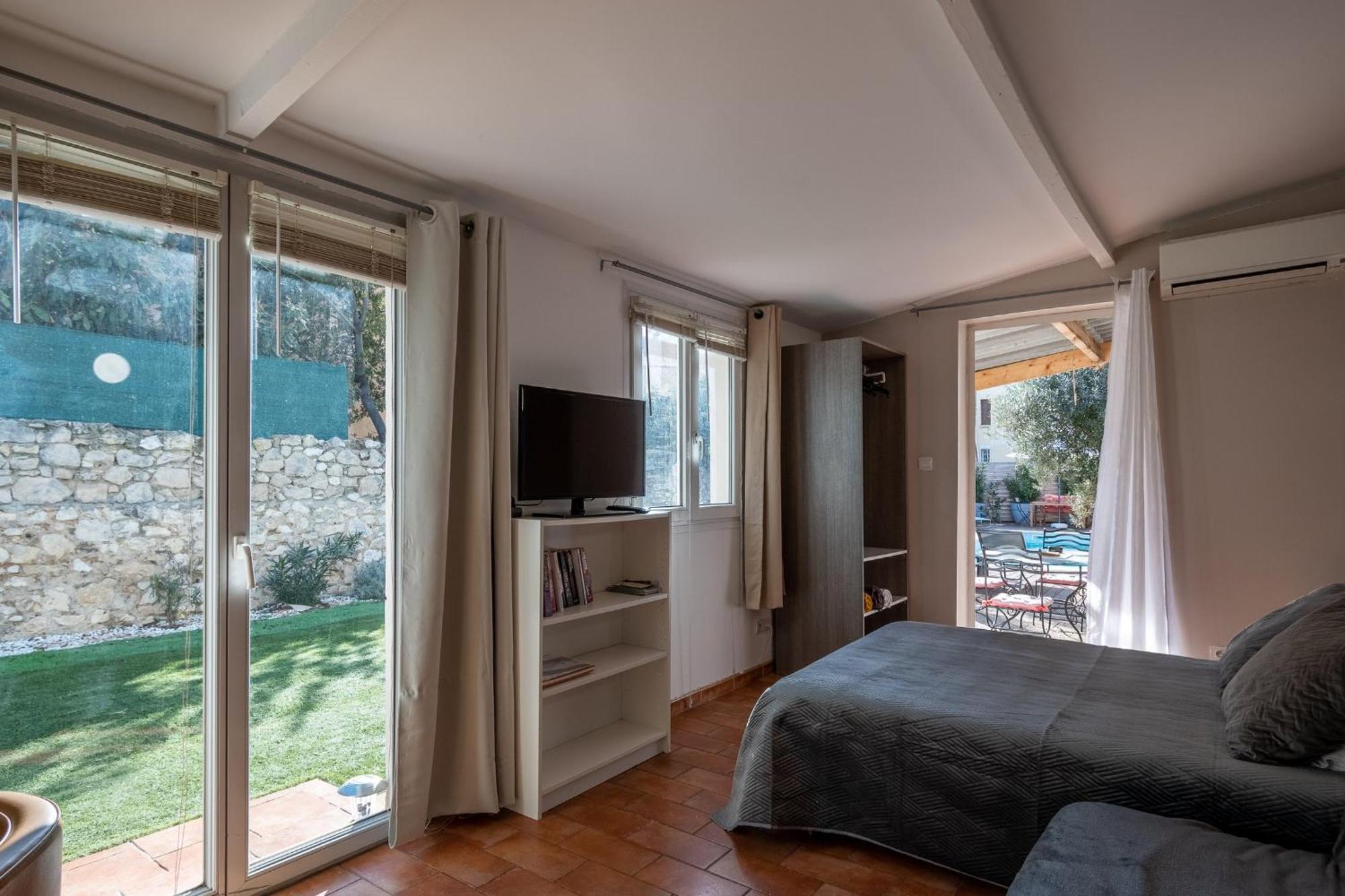 Villa 3 Logements Entiers Avec Piscine Et Jaccuzi Et Parking Marselha Exterior foto